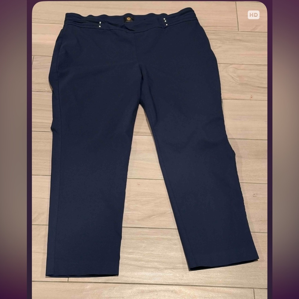 JM Navy Blue Cropped Pants 20WP